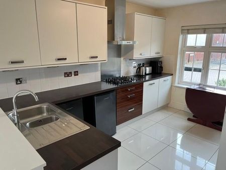 2 bedroom house share to rent - Photo 4