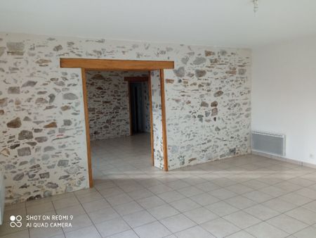 Location maison 4 pièces, 88.00m², Saint-Colomban - Photo 4