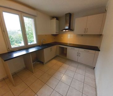 Location Appartement 2 pièces 52m² LE MONASTERE 12000 - Photo 3