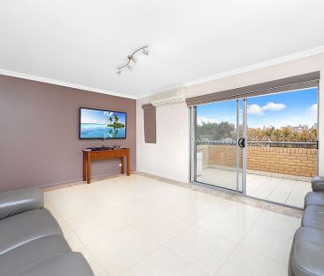 Split Level Penthouse Style Apartment - Photo 1