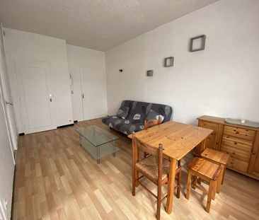 Location Appartement 2 pièces 29m² - Photo 2