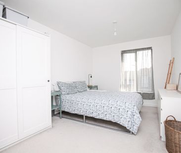 Syresham Gardens, Haywards Heath - Photo 2