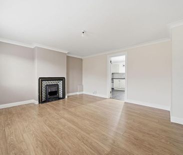 2 bedroom semi-detached bungalow to rent - Photo 3