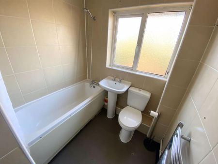 2 bedroom maisonette to rent - Photo 5