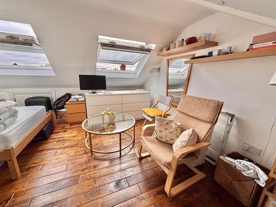 3 bedroom flat to rent - Photo 1