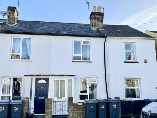 2 bedroom terraced house to rent - Photo 1