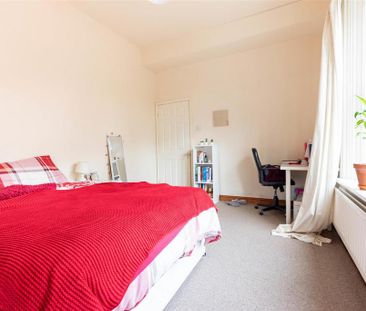3 bedroom flat to rent - Photo 5