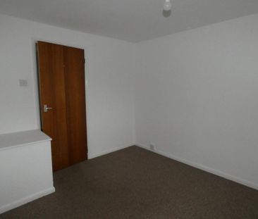 3 bedroom end of terrace house to rent - Photo 5
