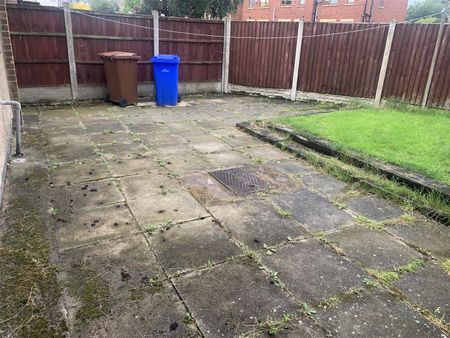 3 bed end of terrace to rent Wyndale Drive, DE7 - Photo 5