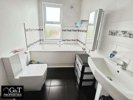 Bromford Lane, West Bromwich, B70 - Photo 4