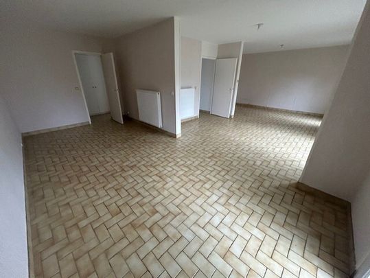 Location Maison 111m² GRAVELINES 59820 - Photo 1