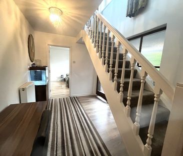 3 Bed Detached House, Shaftesbury Avenue, SO17 - Photo 4