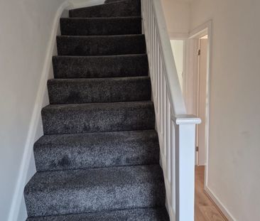 2 Bed Terraced House, Uplands, CV2 - Photo 2