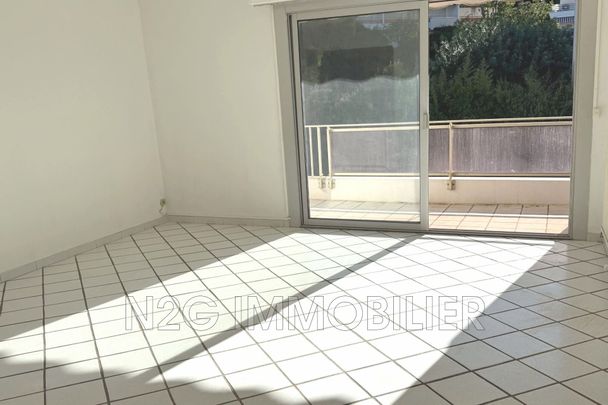 Location Appartement 3 pièces 65m² CANNES 06400 - Photo 1
