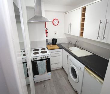 Studio to rent - Photo 4