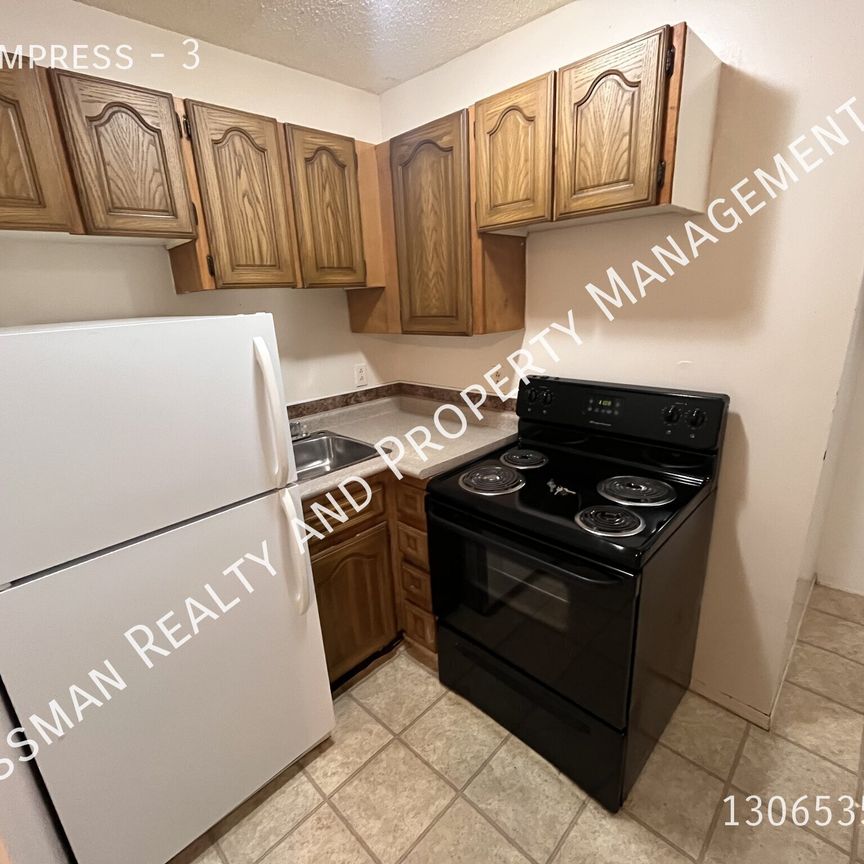 Studio Apartment located in Rosemont, Regina, SK. - Photo 1