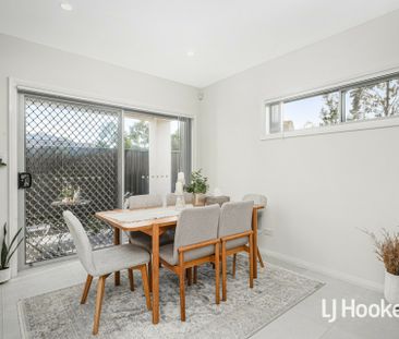 Great 4 Bedroom Home - Ideal Location! - Photo 6