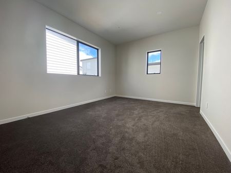 6 Bedrooms on Longhorn Dr - Photo 2