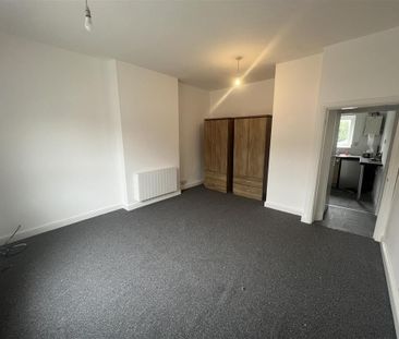 Bearwood Hill Road, Burton On Trent, Staffordshire - Photo 2