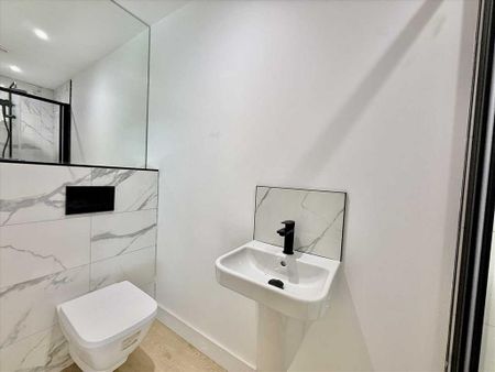 Studio to rent - Photo 2