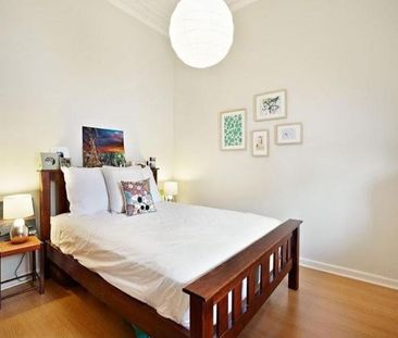 CONVENIENT LIVING IN THE HEART OF ABBOTSFORD - Photo 2