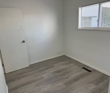 Newly Renovated 2BR Ground Level House for Rent - Photo 3