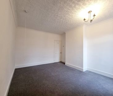 North Parade, Scunthorpe - Photo 5