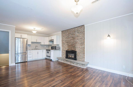 For Lease - 4 Jane Crescent Unit# Back/Lower, Barrie, Ontario - Photo 2