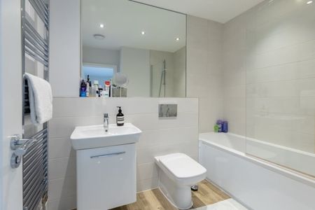 Long Hanborough - Photo 5