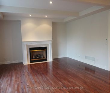 For Lease - 536 Canyon Street, Mississauga, Ontario - Photo 2