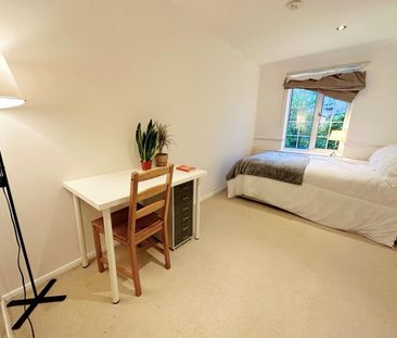Room in a Shared House, Chargrove Close, SE16 - Photo 5