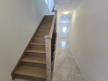 For Lease - 11 Greig Street, Brantford, Ontario - Photo 3