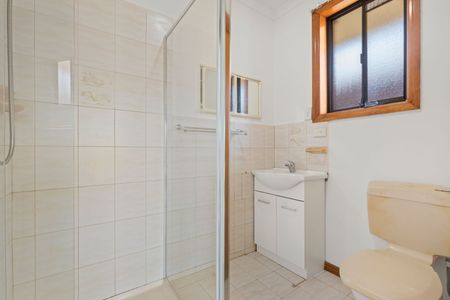 Large Family Home - Photo 2