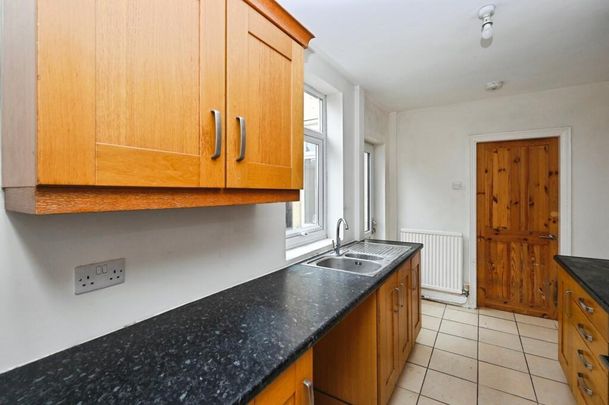 Kingsway, Kirkby-In-Ashfield, NG17, Nottingham - Photo 1
