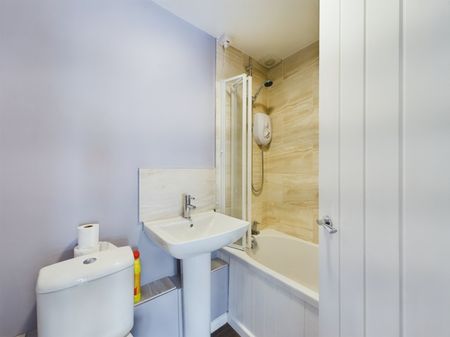 Colliers Wood, Nailsworth, Stroud, Gloucestershire, GL6 - Photo 4