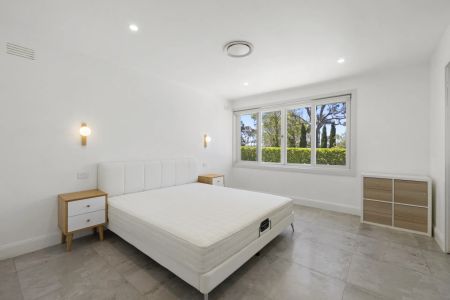 Stunning family oasis in prime location - Photo 3