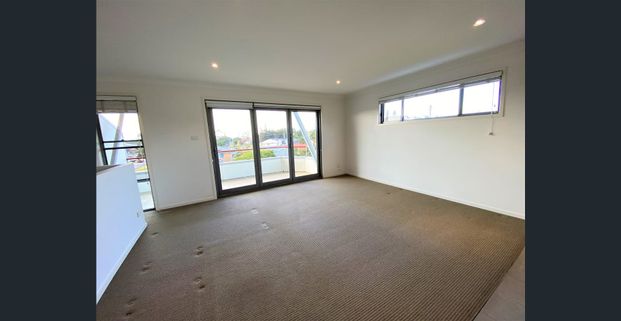 Welcome to your new home at 1/32 Trafalgar Street, Woolgoolga - Photo 1