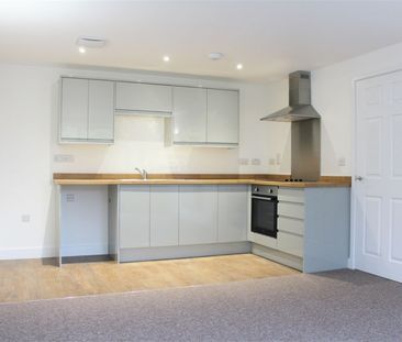 Kingston Road, Taunton - Photo 1