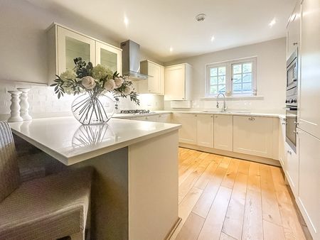 Rosina Court, CM21, Sawbridgeworth - Photo 5