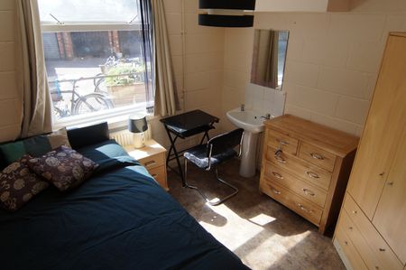 Room in a Shared House, Vandyke Street, L8 - Photo 5