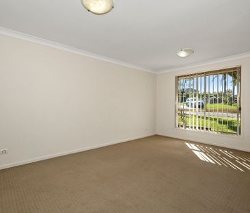Stunning Family Home - Photo 2