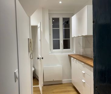 Magnifique STUDIO REFAIT A NEUF RUE DE BERRI - Photo 2