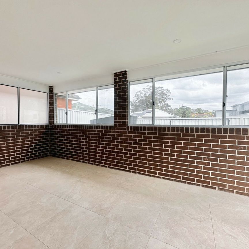 Beautiful 3 Bedroom Granny Flat In Prime Location! - Photo 1