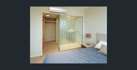 South Brisbane living at it's best.2 Bedrooms, 2 Bathrooms, Fully Furnished, Air conditioned & Roof Top Pool. Available 30 December 2025 - Photo 3