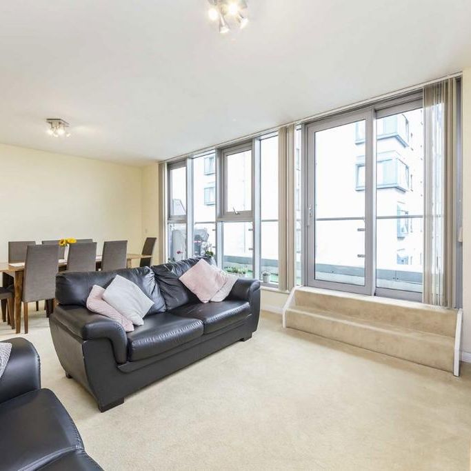 2 bedroom flat to rent - Photo 1