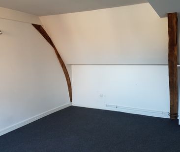 Location Appartement 1 pièce 21m² VALENCIENNES 59300 - Photo 2