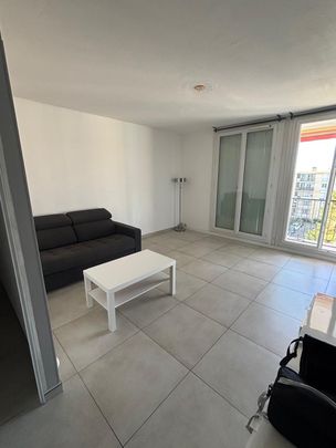Location Appartement 4 pièces 73m² MARIGNANE 13700 - Photo 1