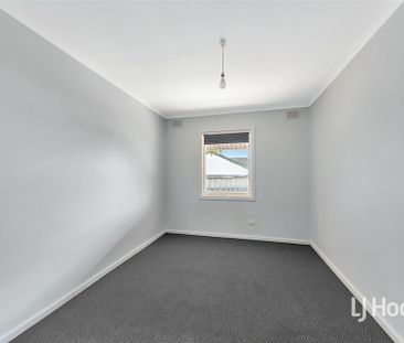 Family Home with Rumpus Room - Photo 4