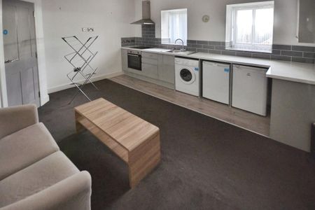 2 bedroom apartment to rent - Photo 5