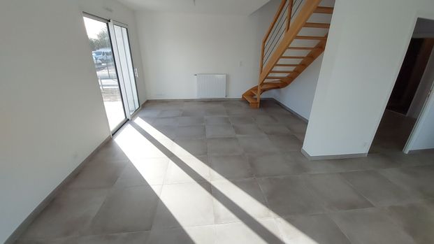 Location Maison 4 pièces 94m² - Photo 1